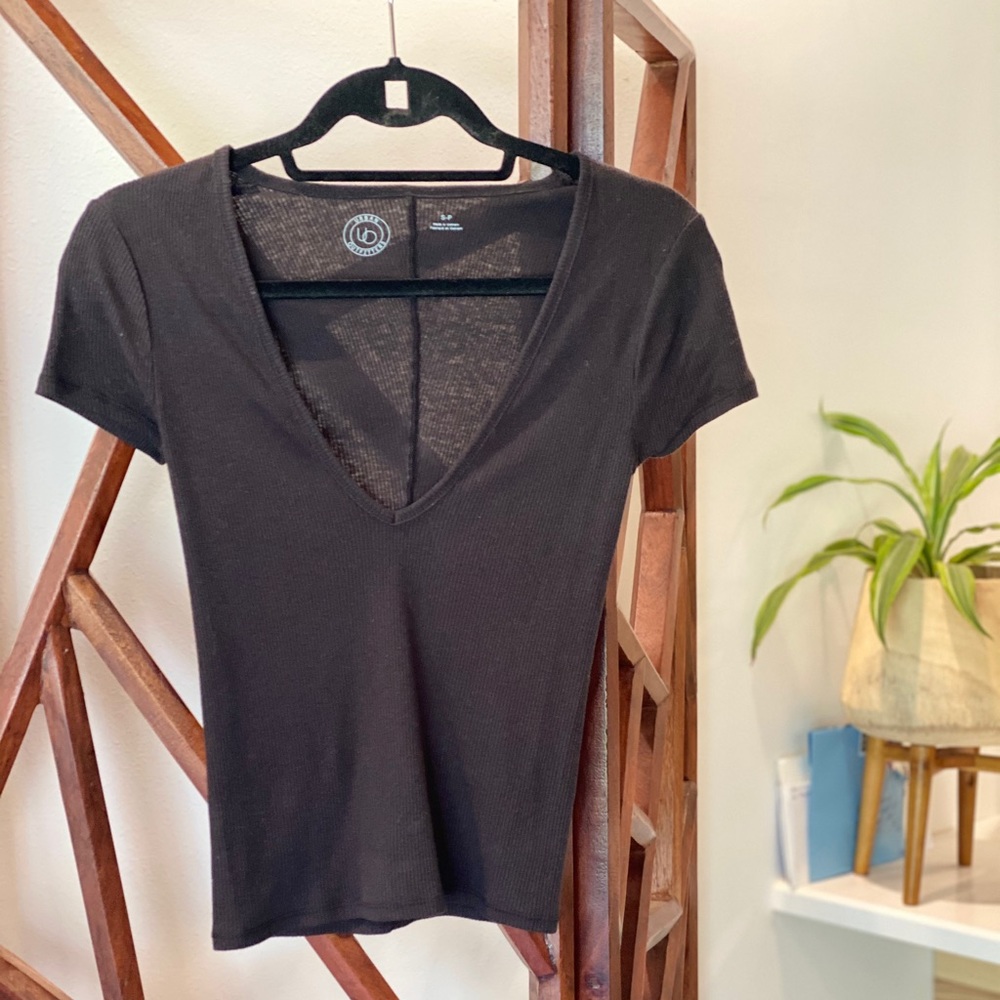 Urban Outfitters Black V-Neck Tee